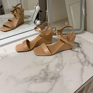 Elegant Tan Wedge Sandals